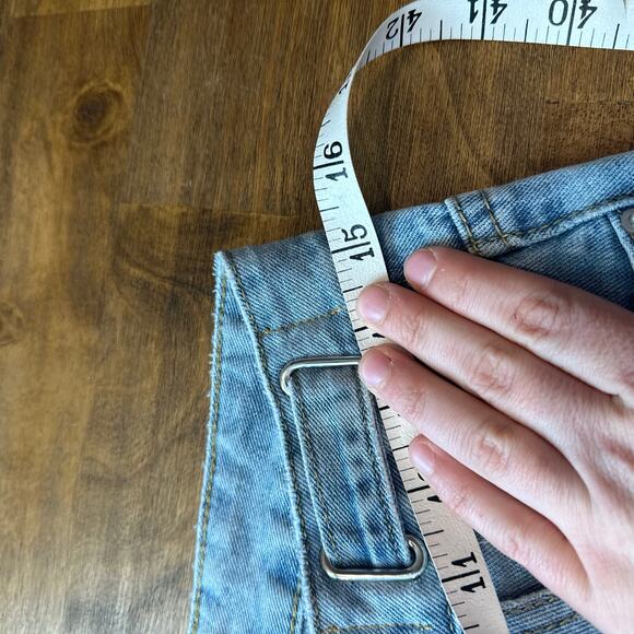 KITTENISH Jessie James Decker High-Rise Mom Jeans - 27 Light Wash Classic - Picture 6 of 11